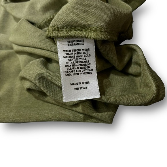 NWT Wonderly Women's Green Knit Blouse Top Button Up Size Small 19 x 27 - Picture 4 of 4